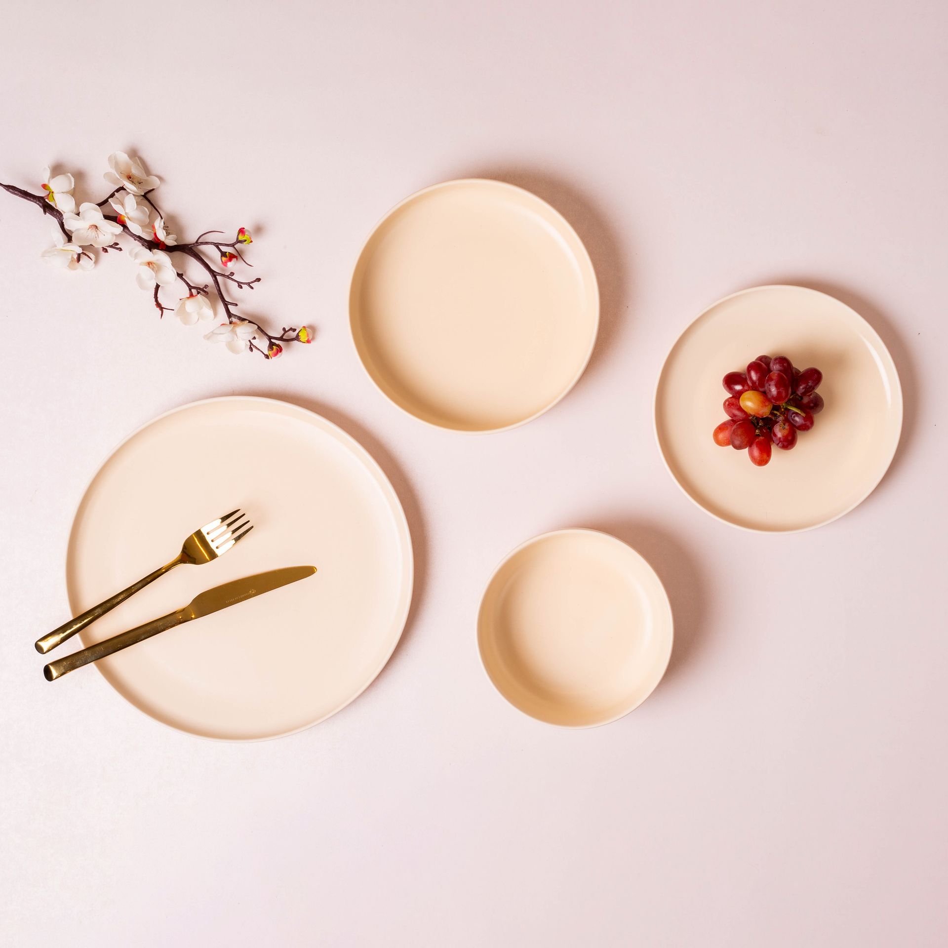 Ivory Dinner Set