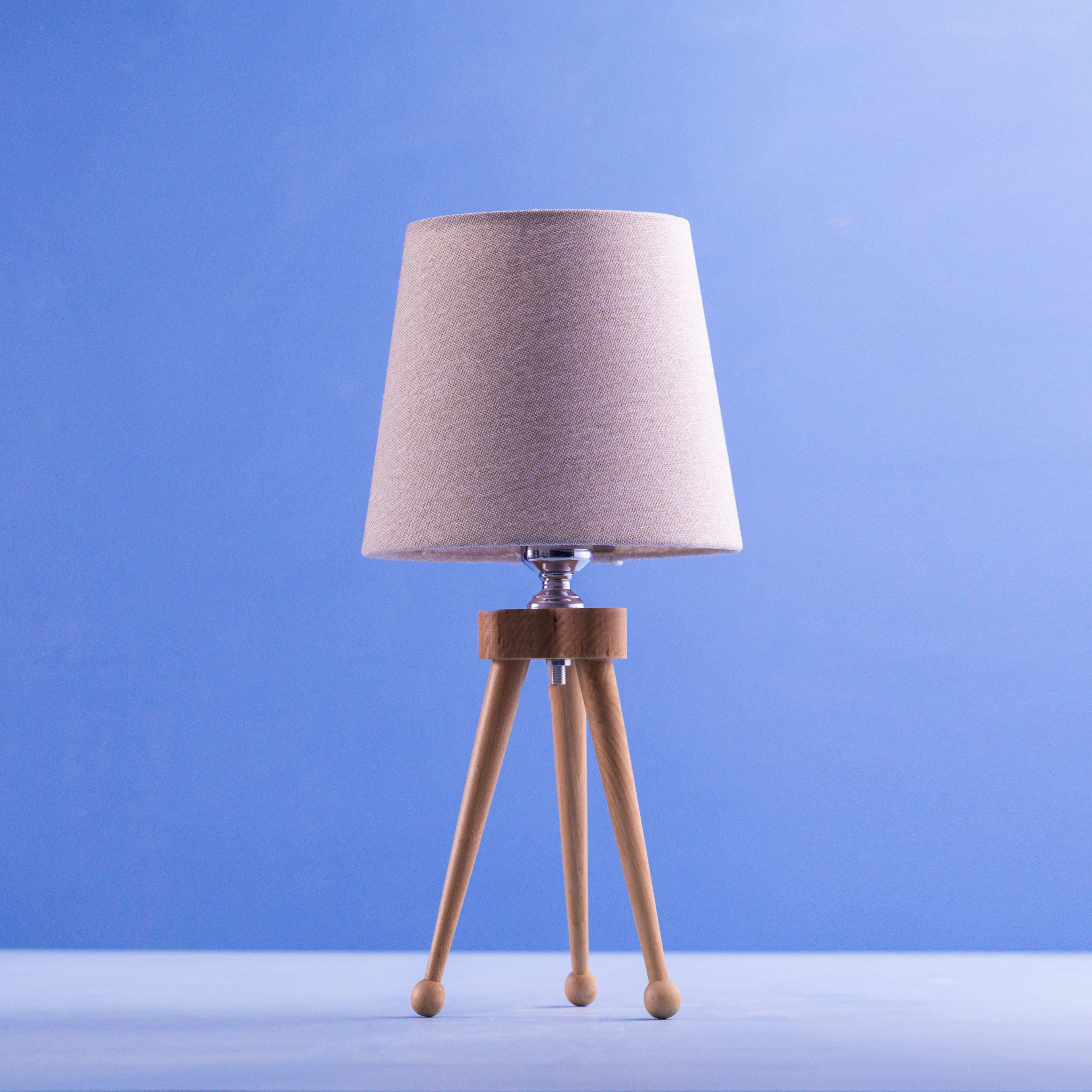 Minimalist Tripod Lamp